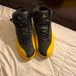 Jordan 12 Retro “University Gold”